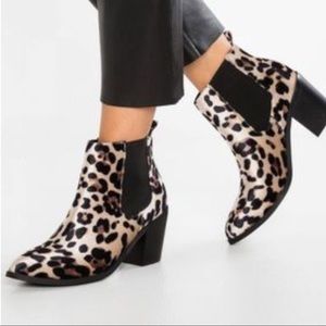 Madden Girl Barbiee Leopard Velvet Ankle Boot Size:9